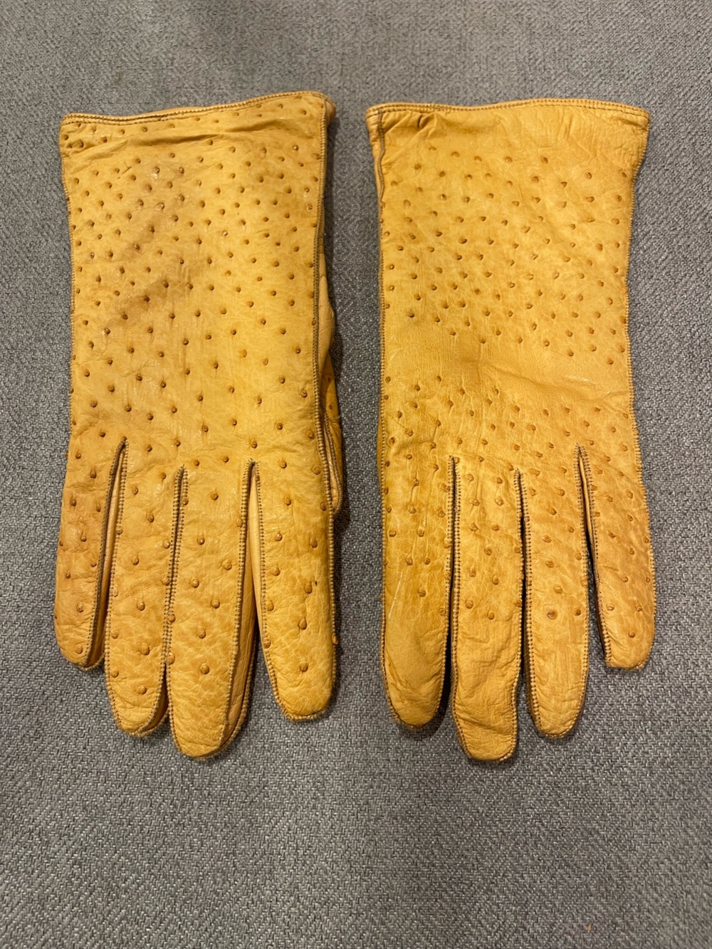 Vintage Saks 5th Avenue Mustard Yellow Ostrich Leather Gloves